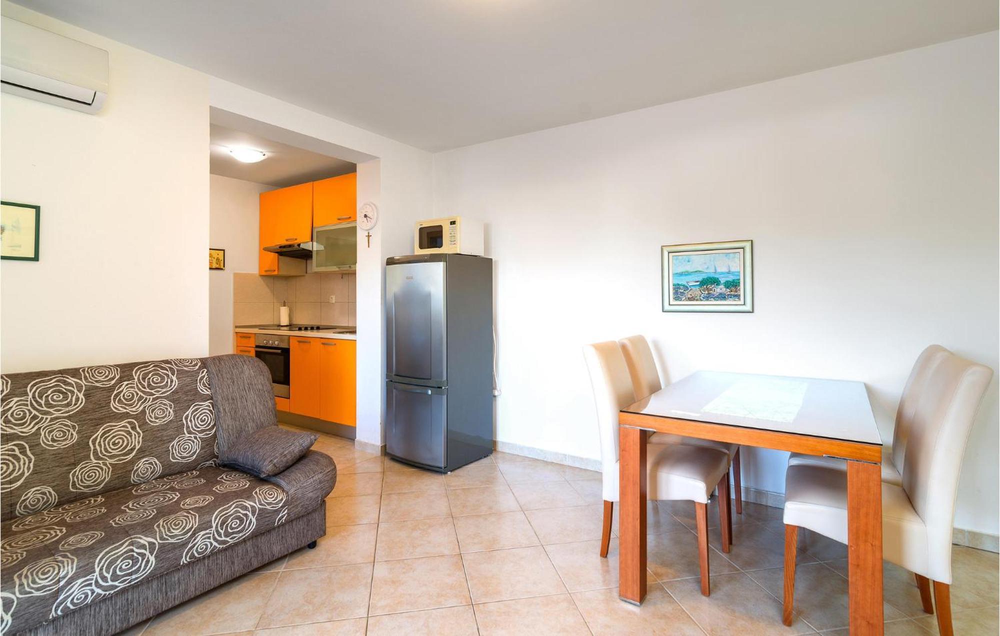 Holiday home Mala Lozna Postira Zewnętrze zdjęcie