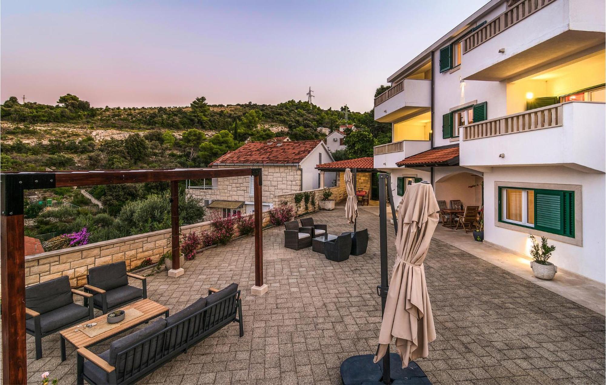 Holiday home Mala Lozna Postira Zewnętrze zdjęcie