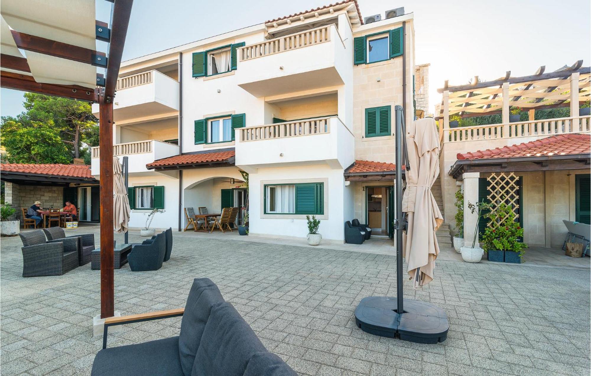 Holiday home Mala Lozna Postira Zewnętrze zdjęcie