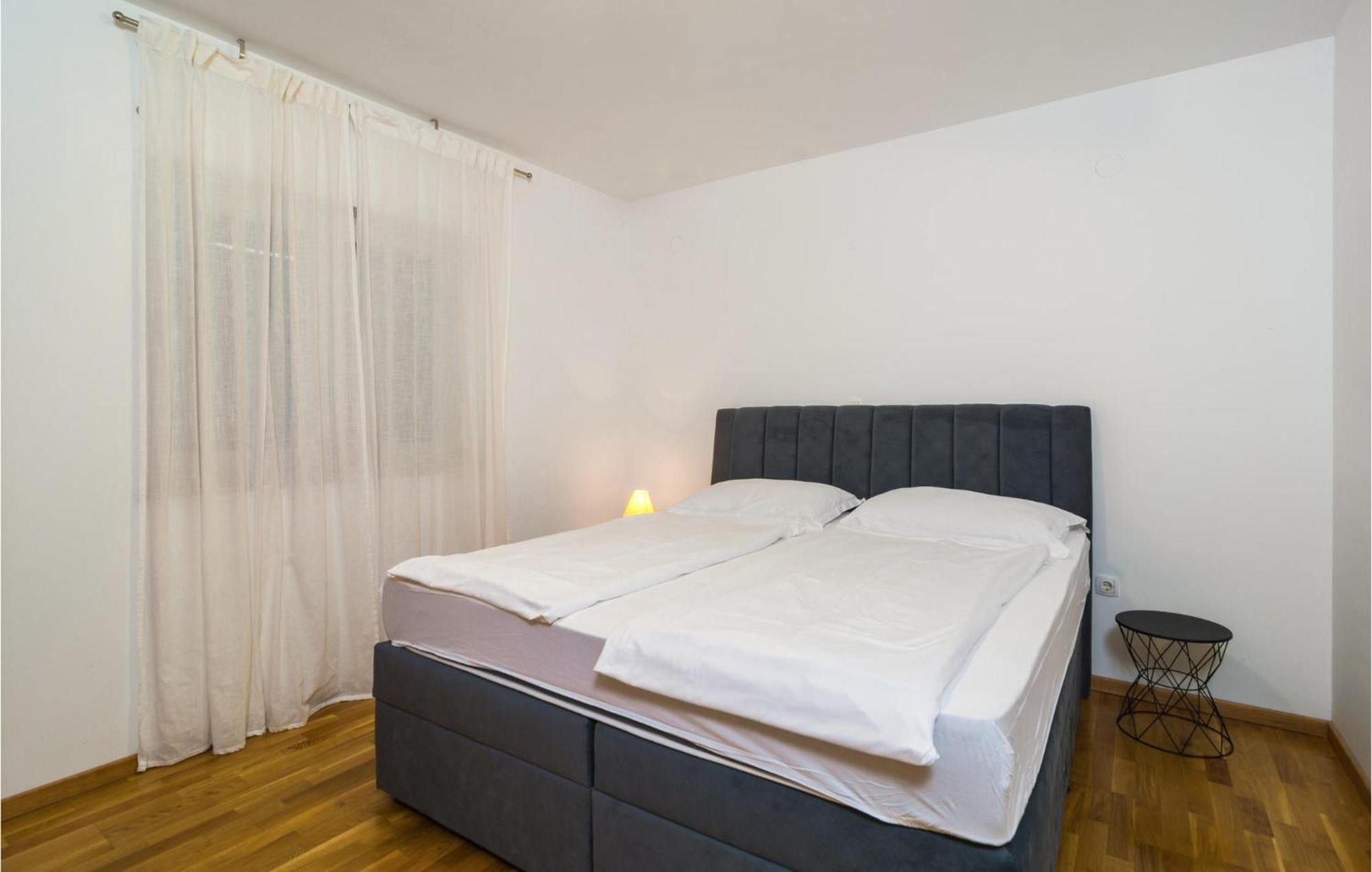 Holiday home Mala Lozna Postira Zewnętrze zdjęcie